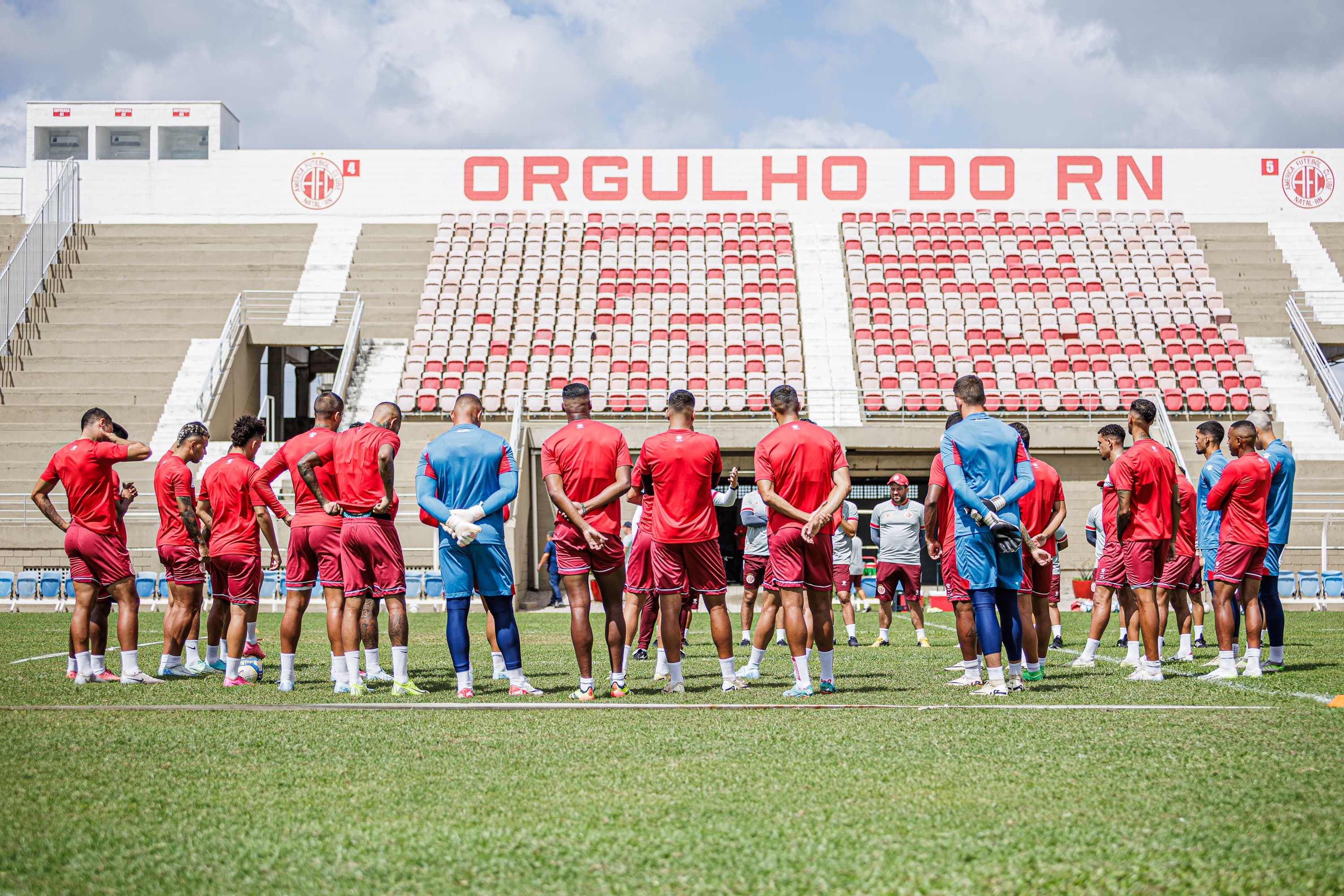 América confirma mais três jogos-treino durante pré-temporada; veja adversários
