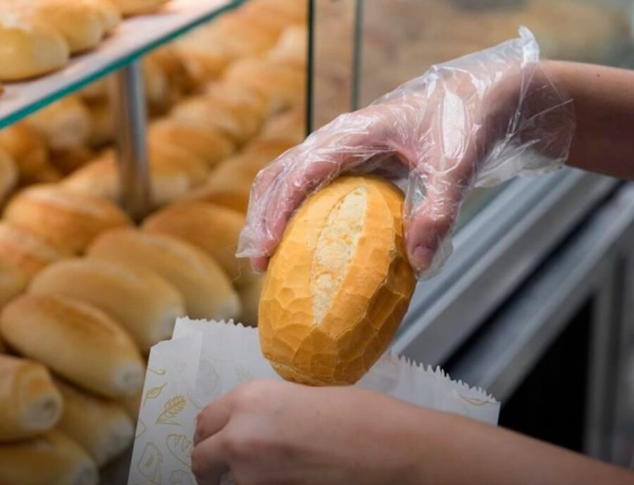 Café fica mais caro e preço do pão deve subir no início de 2025