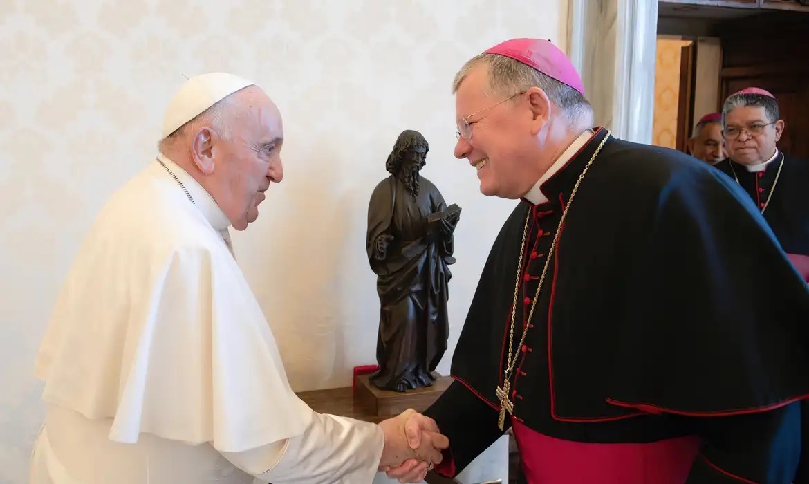 Papa Francisco nomeia brasileiro e outros 20 novos cardeais da Igreja Católica