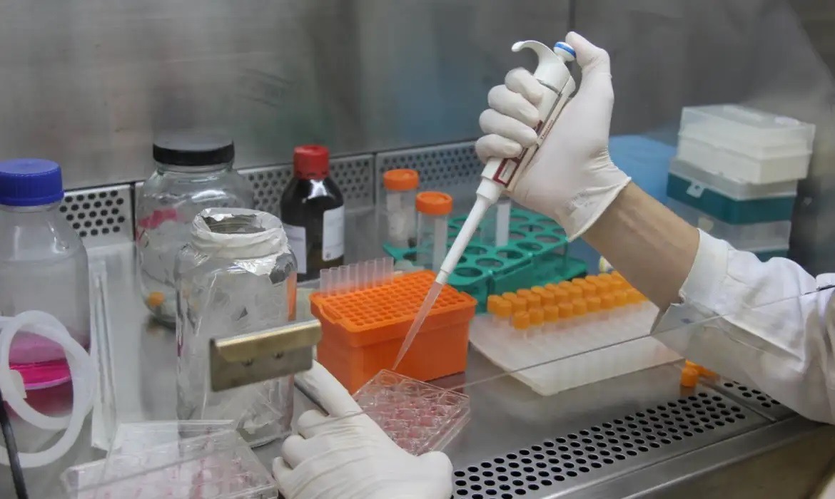 Cientista brasileiro é investigado por fraudar 34 estudos acadêmicos