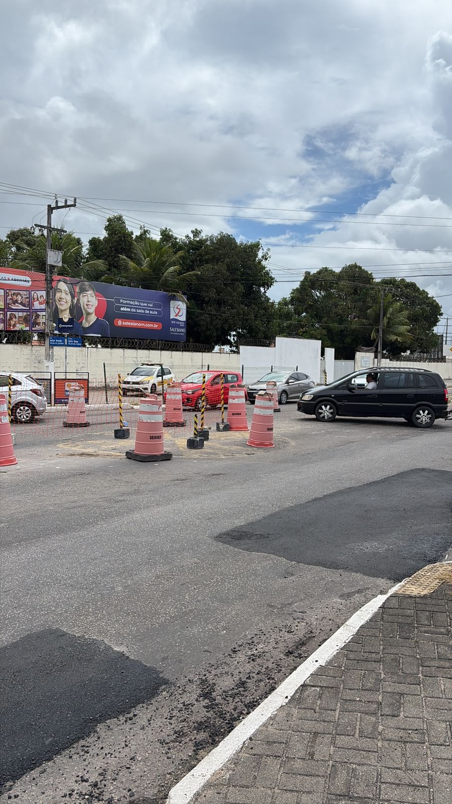 Rotatória entre Av. Ayrton Senna e Rua Aníbal Brandão é reaberta com mudanças no trânsito; confira