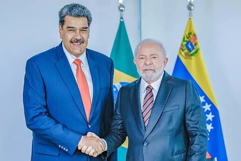 Lula e Dilma condecoraram tiranos e corruptos