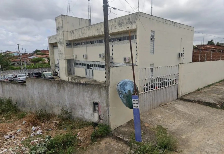Homem é detido ao ameaçar outro com faca durante reaplicação do Enem 2024 em escola na Grande Natal