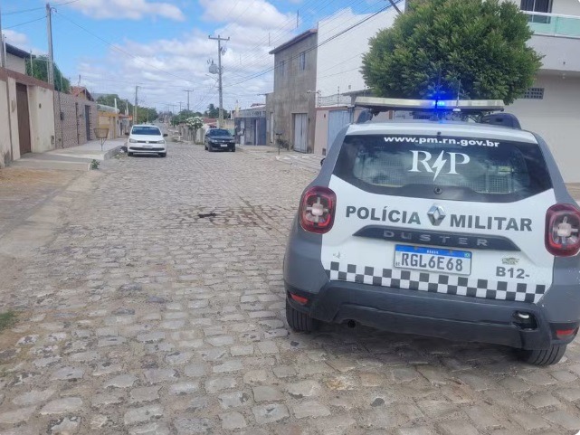 Adolescente de 12 anos é baleado em tentativa de assalto a caminho da escola em Mossoró