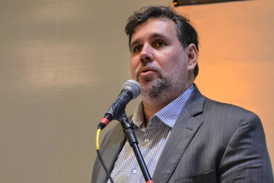 Mesquita diz que ainda não conversou com Paulinho sobre permanência na Semurb