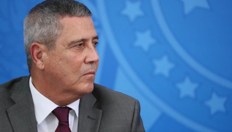 Braga Netto tentou obter dados sigilosos da delação de Cid