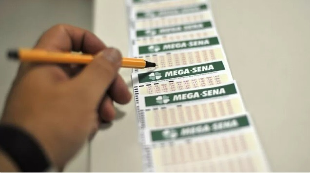 Mega-Sena acumula e prêmio chega a R$ 600 milhões; confira dezenas