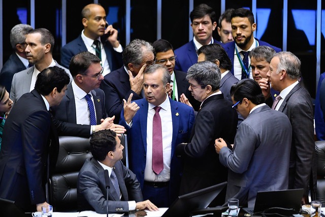 Congresso barra permissão para governo anular mais despesas discricionárias