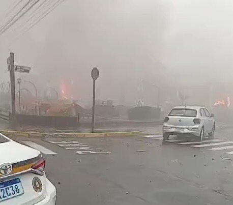 Avião cai no centro de Gramado