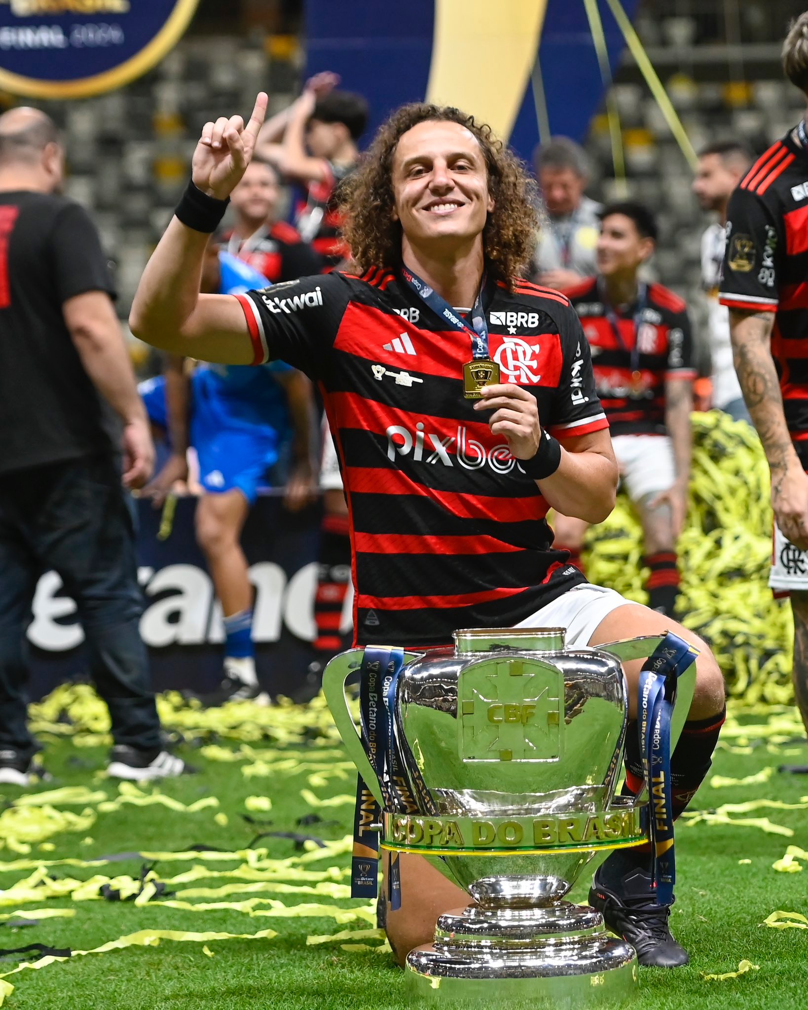 Flamengo decide não renovar com David Luiz