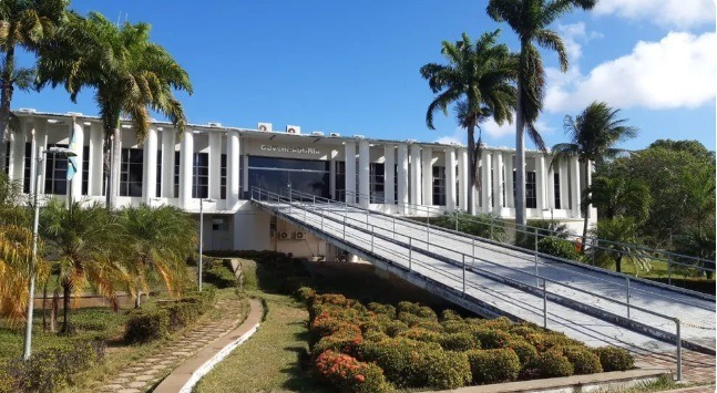 Governo antecipa calendário e confirma pagamento do 13º para ativos da educação em dezembro