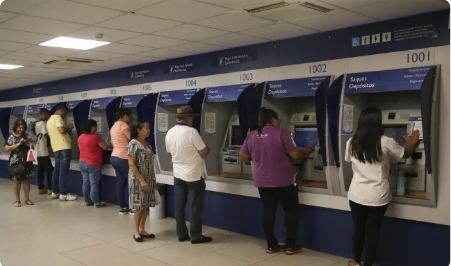 Prazo para sacar o abono salarial termina hoje; saiba quem tem direito ao benefício