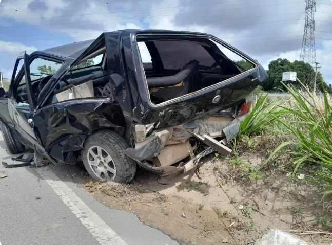 Três pessoas ficam feridas em acidente na BR-304 na Grande Natal