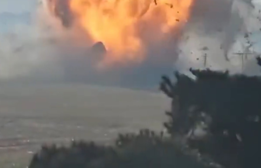 [VÍDEO] Avião sai da pista e colide contra muro na Coreia do Sul; há 179 mortos