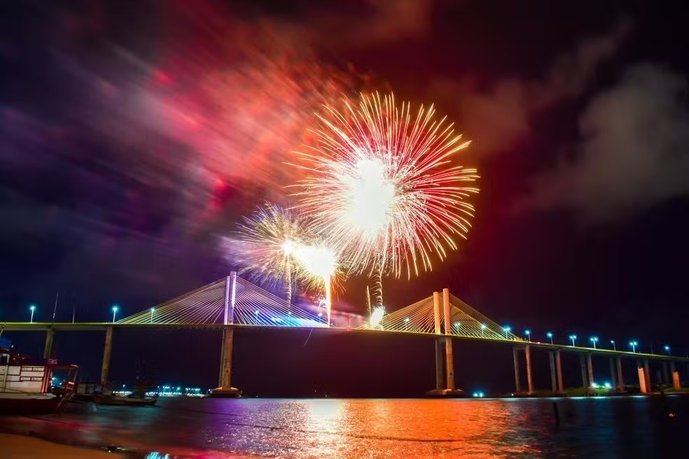 Trânsito terá operação especial em Ponta Negra e na Ponte Newton Navarro para festa de Ano Novo; confira como vai...