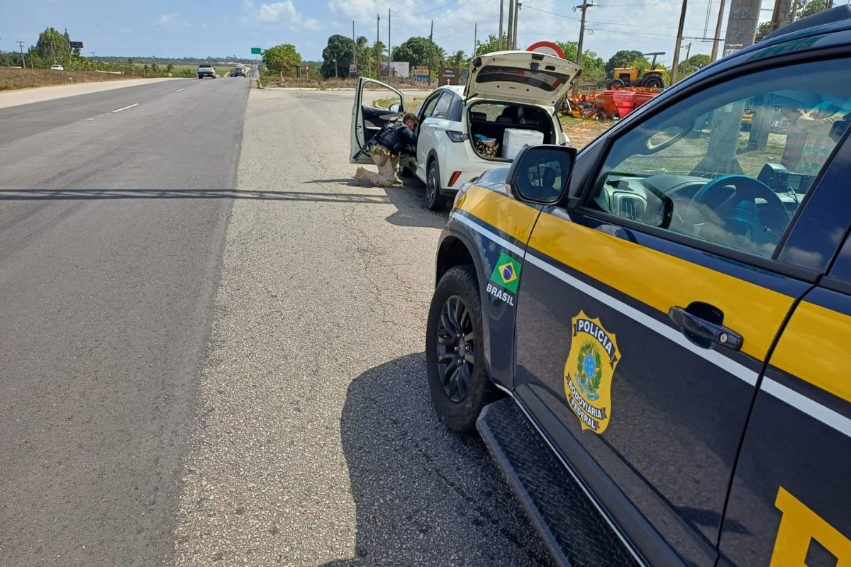 PRF prende motorista de aplicativo e assaltante de carro-forte na Grande Natal