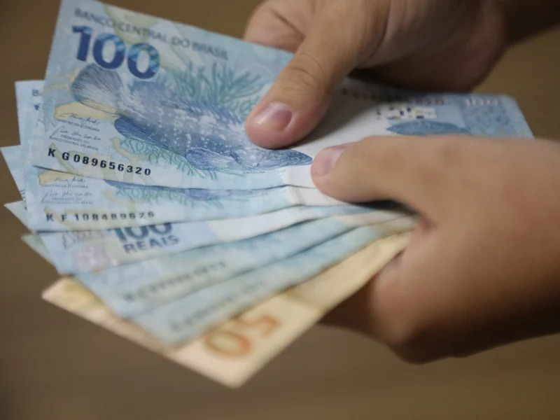 Salário mínimo passa para R$ 1.518 a partir desta semana