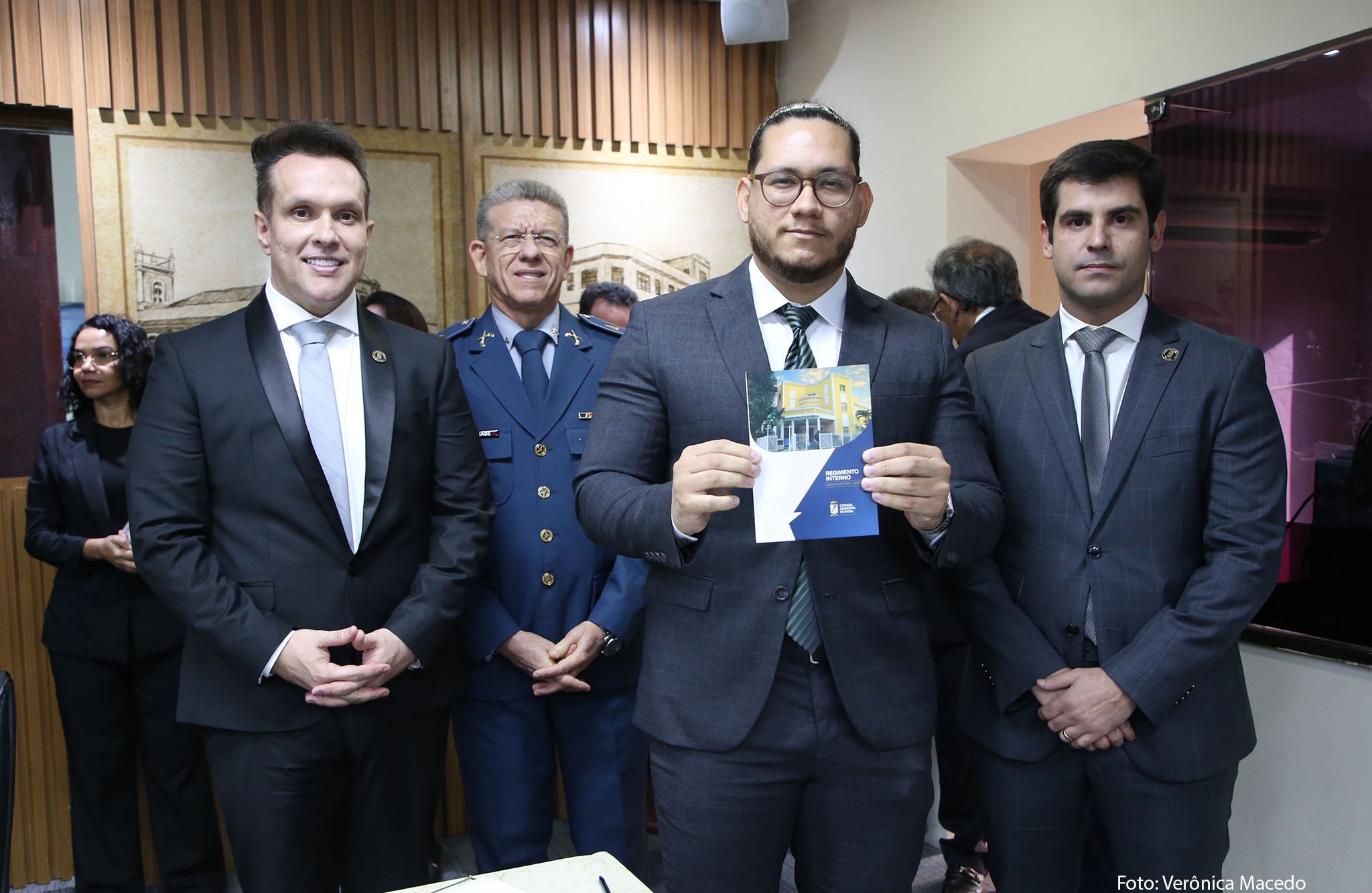 Faustino rebate Brisa sobre proposta de passe livre e cobra debate “sério” em Natal