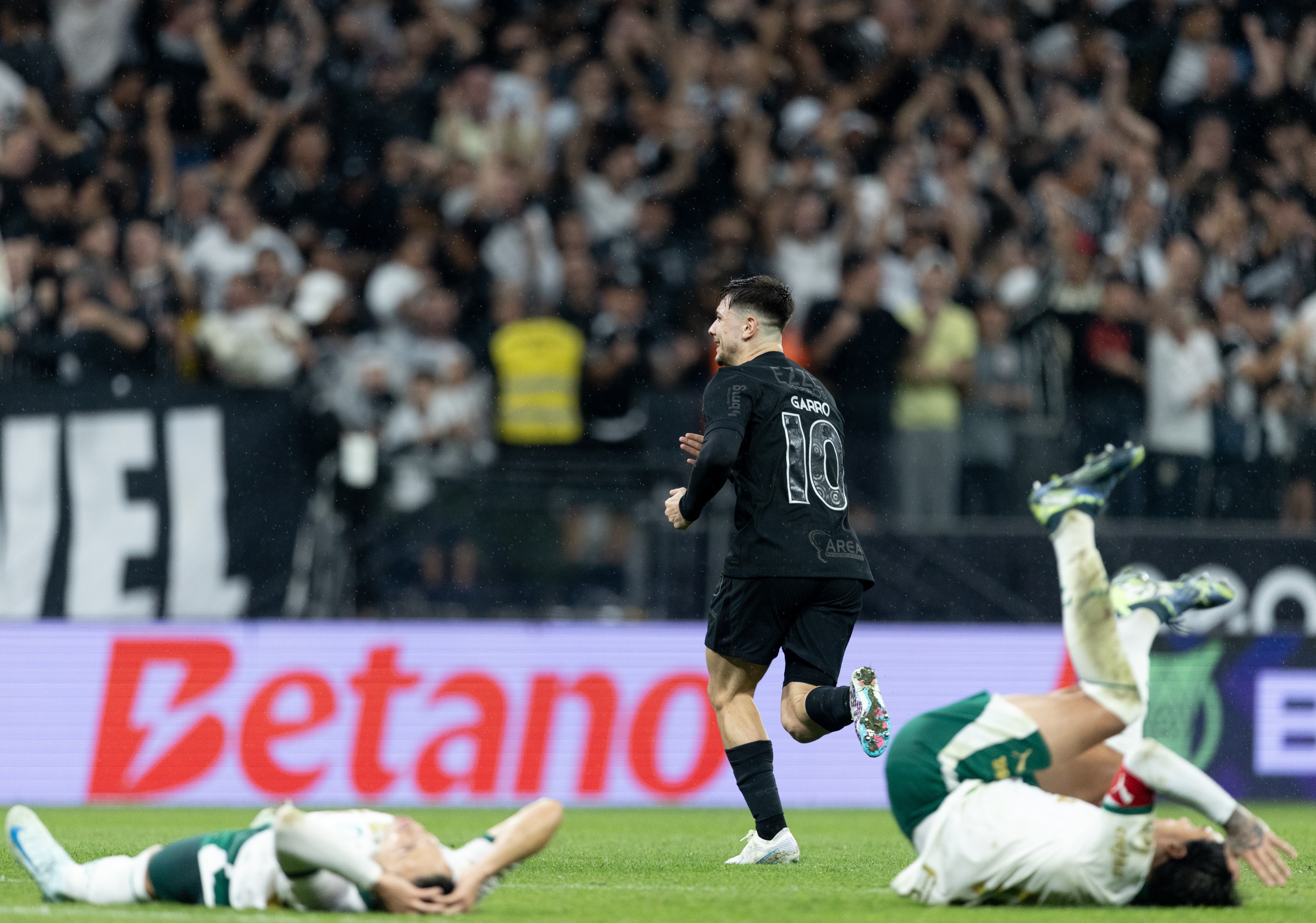 Jogador do Corinthians se envolve em acidente com vítima fatal