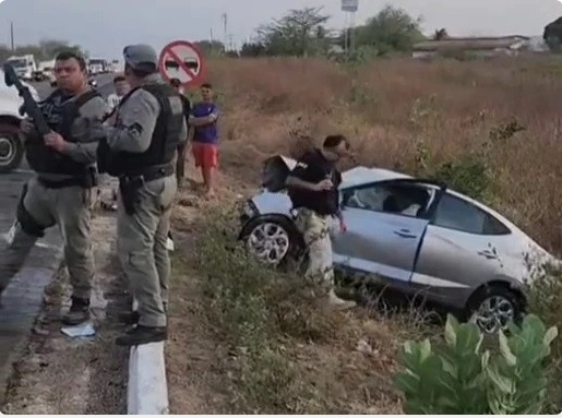 VÍDEO:  Acidente na BR-304 deixa quatro feridos; vítima ficou presa as ferragens