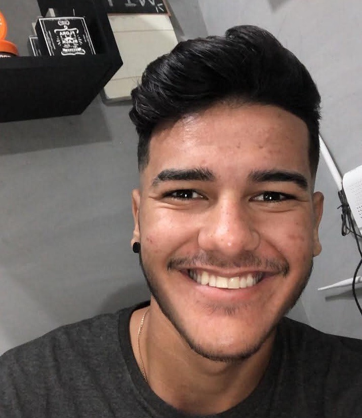 Barbeiro é baleado na cabeça enquanto trabalhava no centro de Alto do Rodrigues