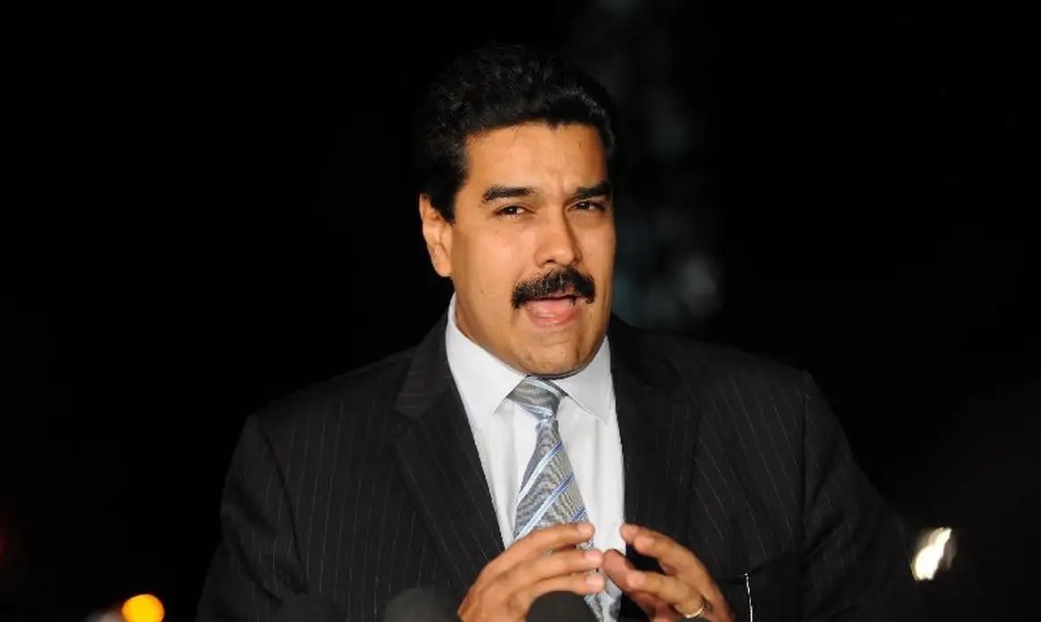 Biden aumenta recompensa pela captura de Maduro e EUA e Reino Unido ampliam sanções contra Venezuela