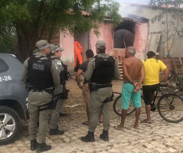 Mulher morre carbonizada durante incêndio dentro de casa em Mossoró