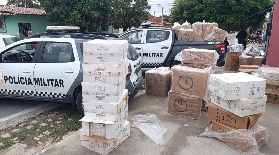 Homem é preso com 55 mil maços de cigarros contrabandeados em Mossoró