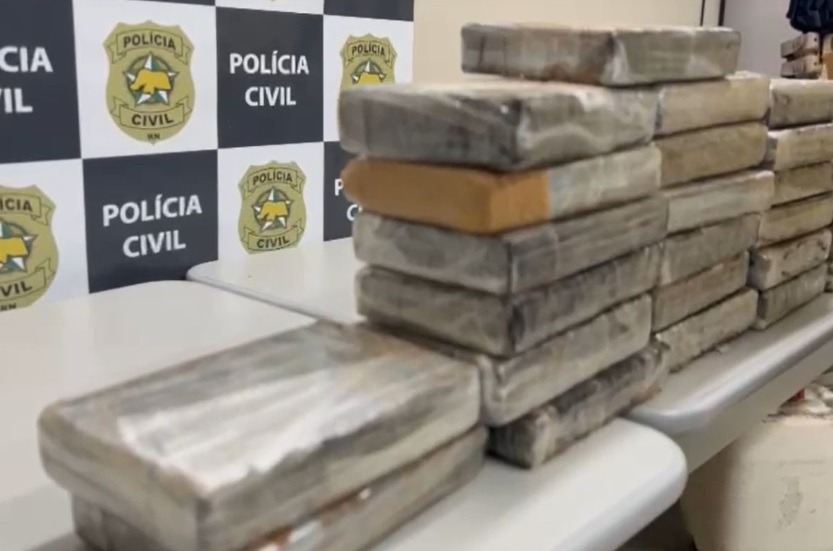 PRF apreende 27 quilos de cocaína escondidos em caixa de som na BR-304, na Grande Natal