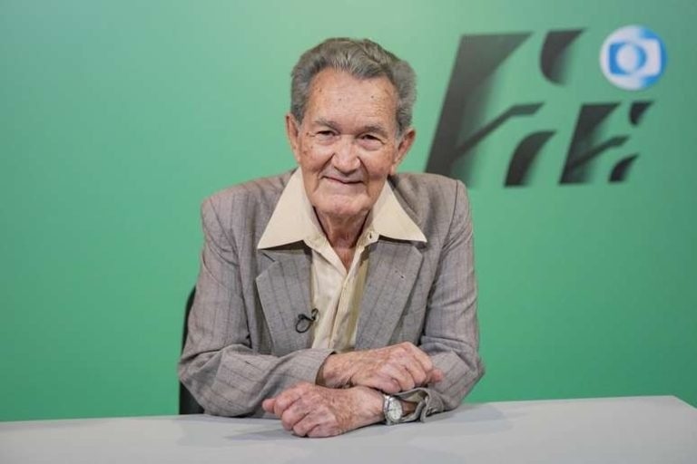 Morre Léo Batista, a voz marcante da televisão brasileira