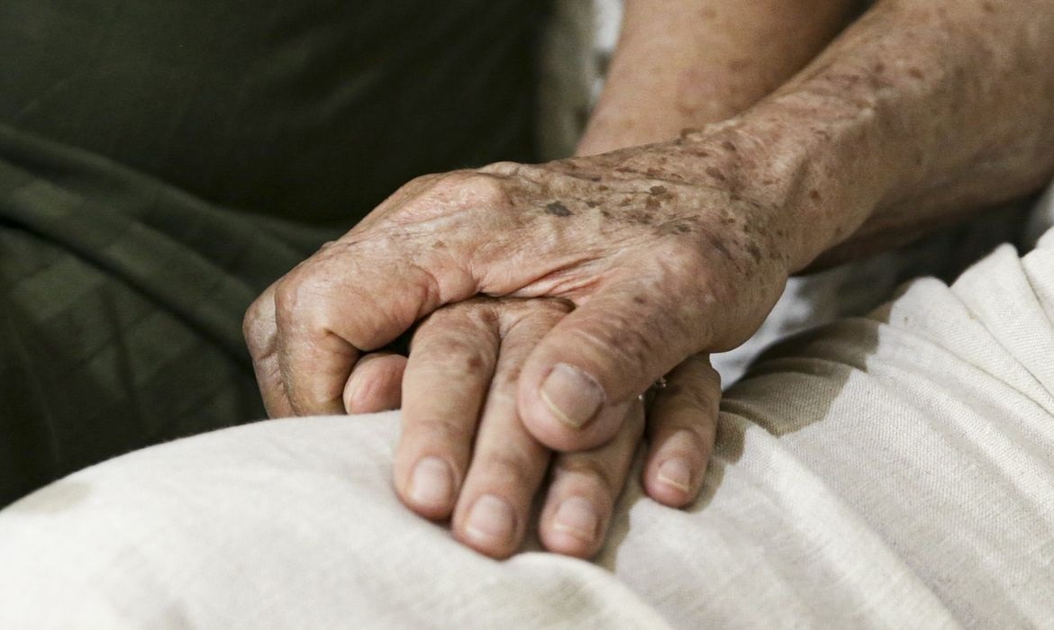 Homem é preso por deixar mãe idosa em situação de abandono no interior do RN