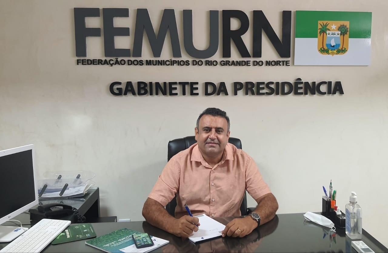 Babá fomenta agenda com os três poderes pela municipalidade
