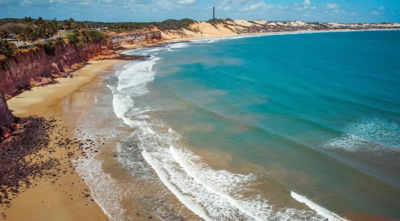 Boletim da Balneabilidade aponta 47 trechos próprios para banho e 4 impróprios no RN