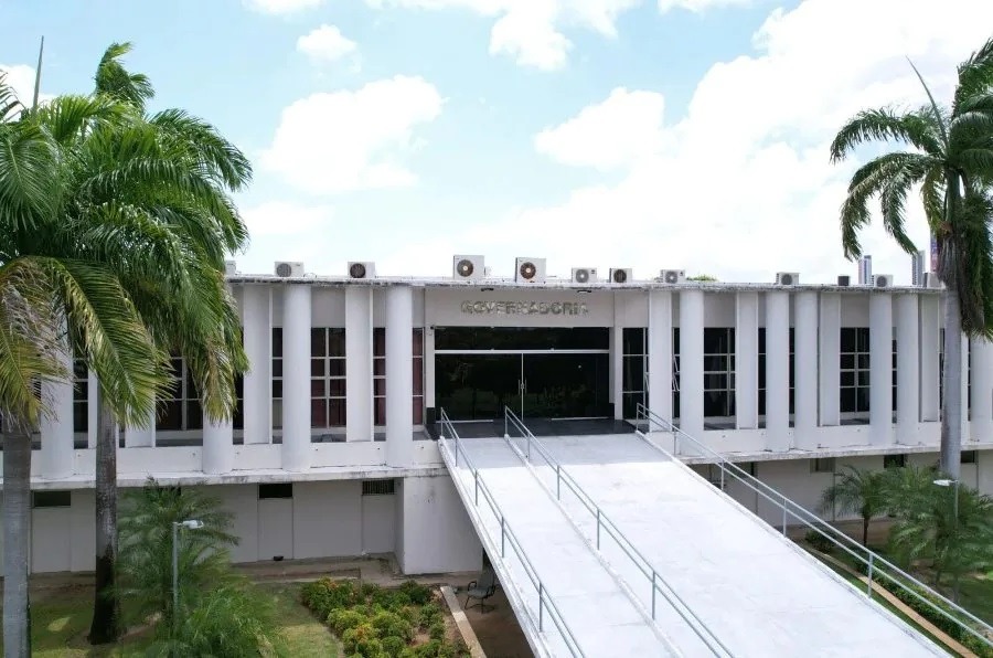 Governo do RN frustra servidores e adia implantação do reajuste salarial para maio