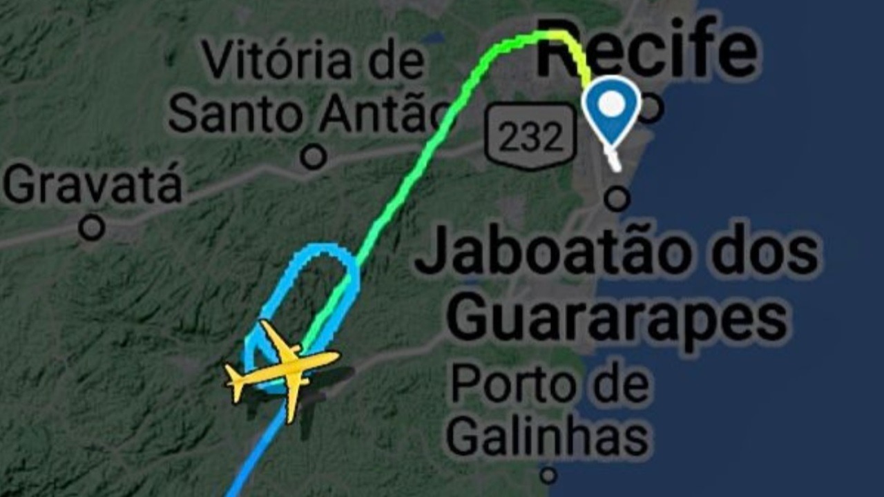 Avião da Azul emite alerta de emergência perto do destino em Recife