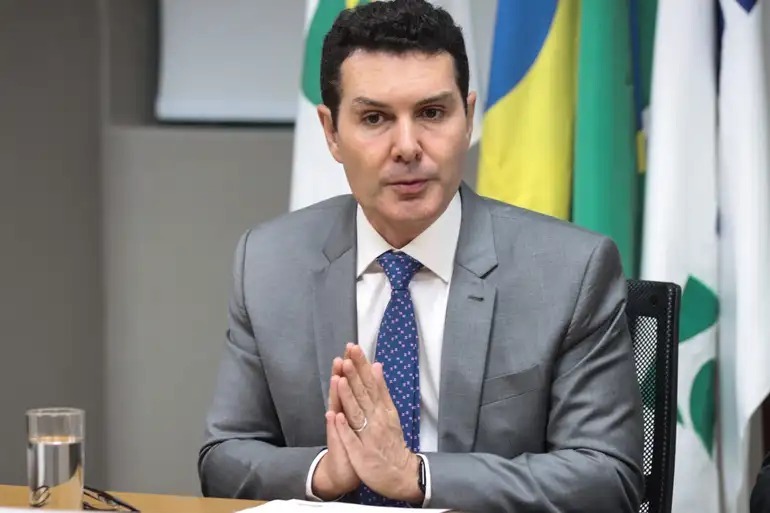 Ministro das Cidades defende mais entregas do Governo Lula: “População não quer anúncio”