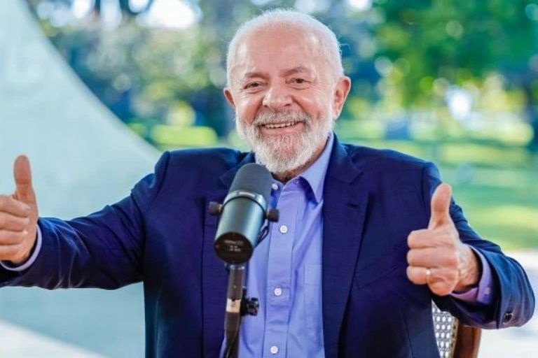 Salários de Lula, ministros e parlamentares têm reajuste e passarão de R$ 46 mil