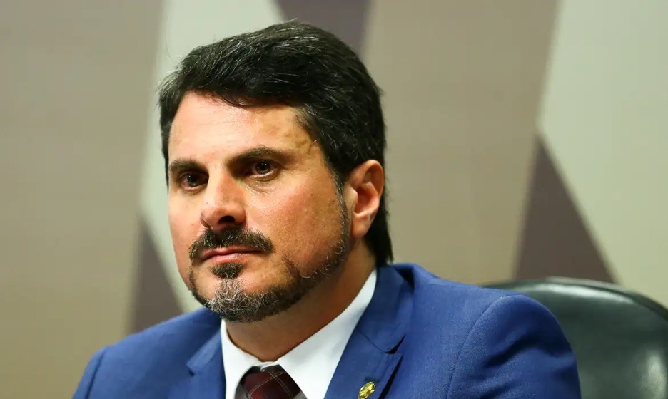 Marcos do Val e Soraya Thronicke retiram candidaturas à presidência do Senado