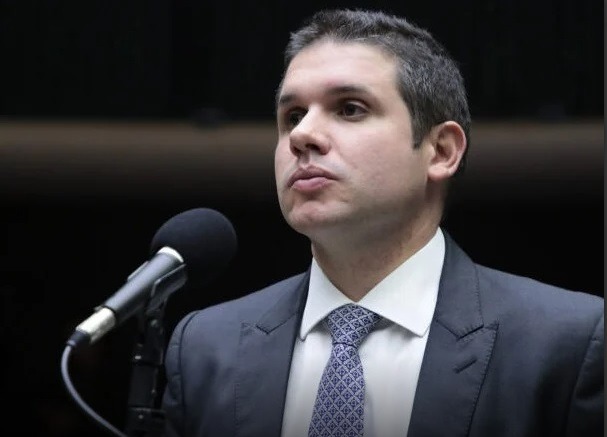 Hugo Motta é eleito presidente da Câmara dos Deputados com 444 votos
