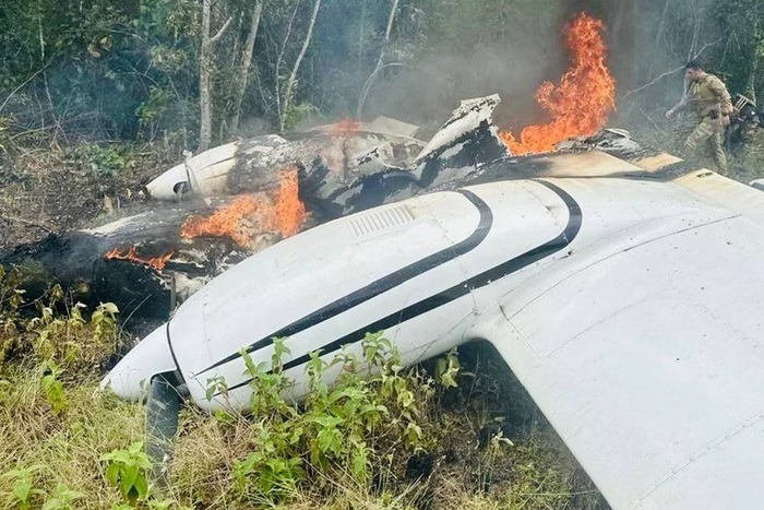 Avião do Peru com 500 kg de droga invade Brasil e FAB intercepta