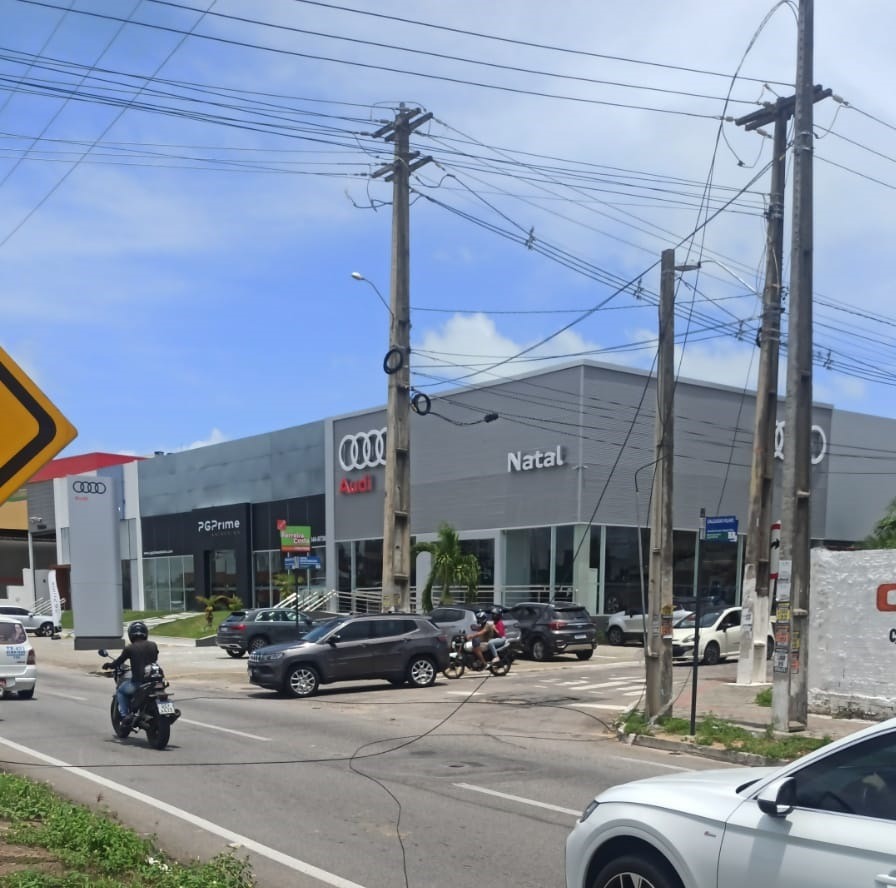 VÍDEO: Cabo se parte e fica caído na BR-101 em Natal; assista 