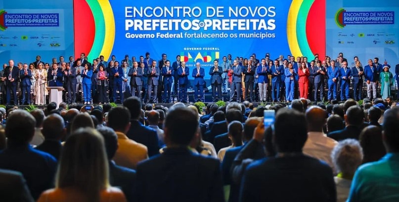 Vocês não estão aqui para reivindicar, diz Lula a prefeitos: “não é momento de pedir”