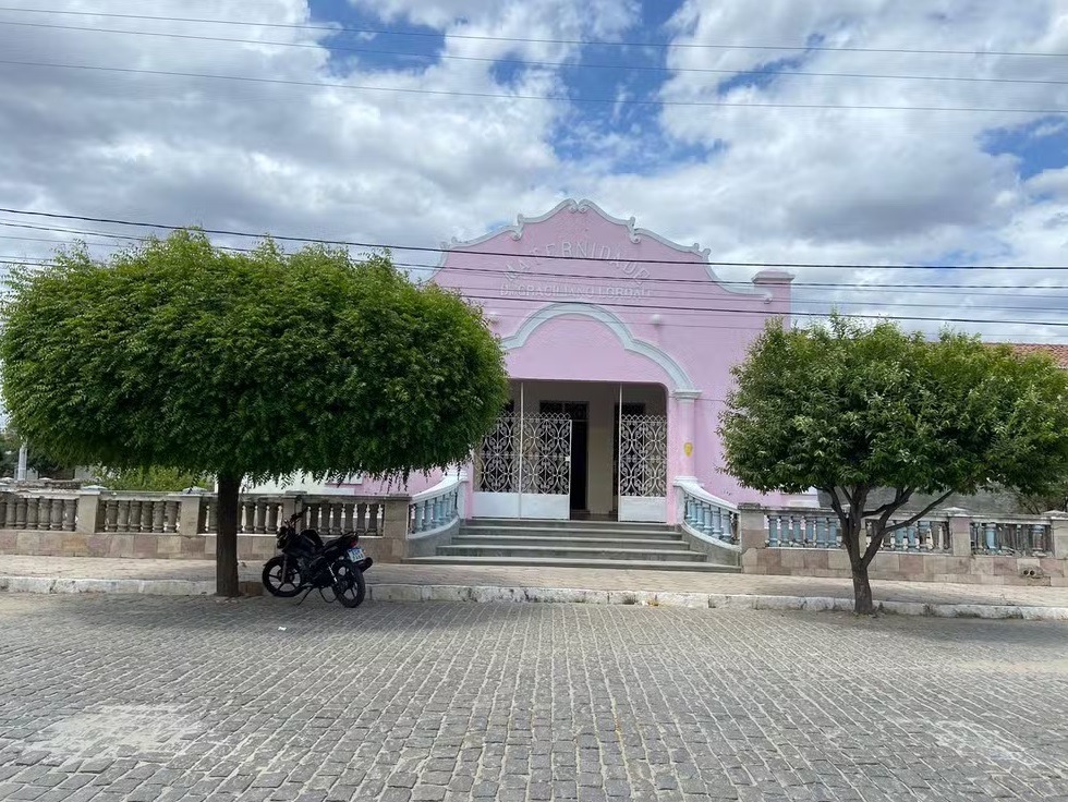 TRE multa prefeito de Parelhas por realizar mutirão de cataratas sem autorização no período eleitoral