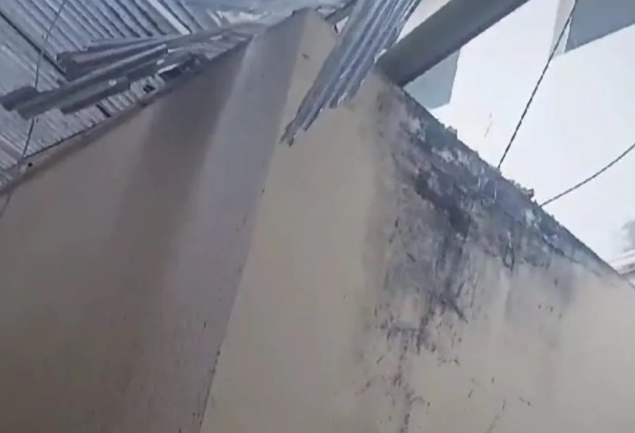 VÍDEO: Parte de teto da maternidade Divino Amor desaba em Parnamirim