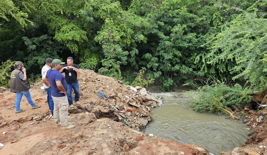 Cachoeira de fezes no Baldo: Caern recebe multa de R$ 22 mil por dia e é denunciada ao MP