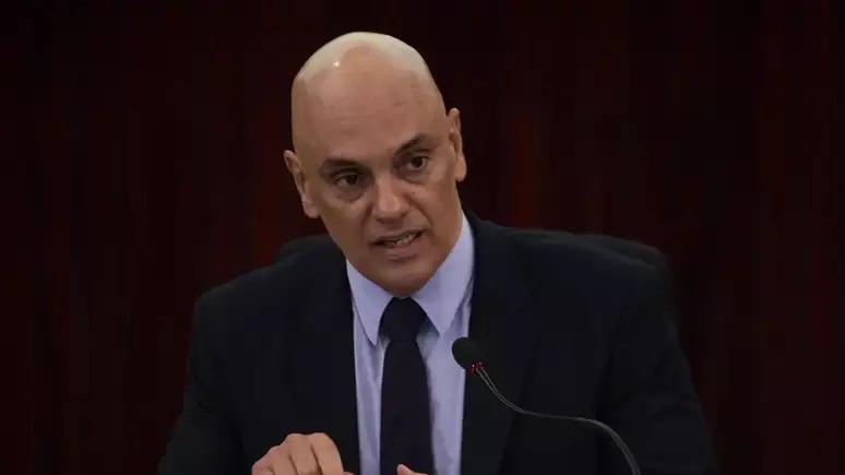 Moraes nega pedido de Bolsonaro para responder denúncia em 83 dias