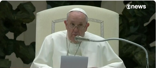 Papa teve noite tranquila no hospital, informa Vaticano