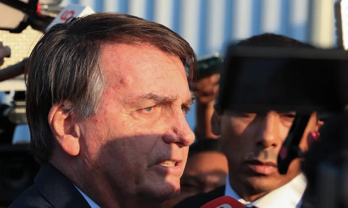 Advogado de Bolsonaro diz que vai pedir anulação da delação de Cid