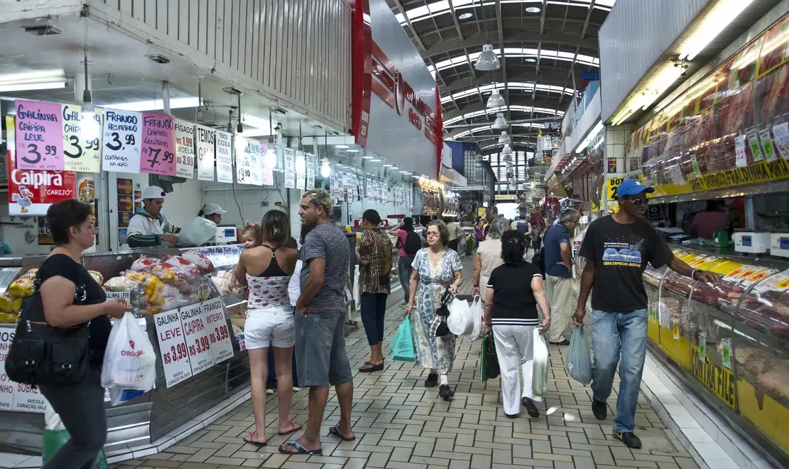 'Prévia da inflação': preços sobem 1,23% e têm maior alta para fevereiro desde 2016