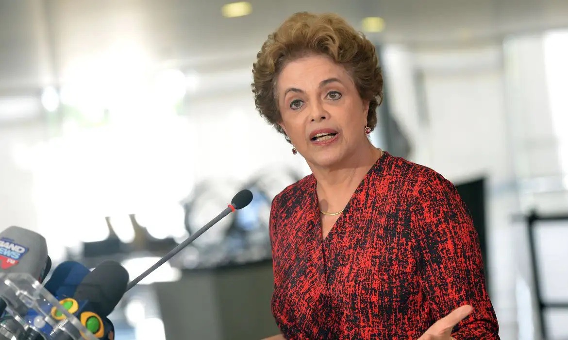 Mandato de Dilma no banco do Brics tem metas atrasadas, relatos de assédio moral e alta rotatividade